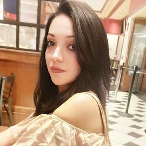 Meet your Posher, Milena